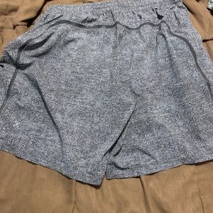 Lululemon shorts xxl gray